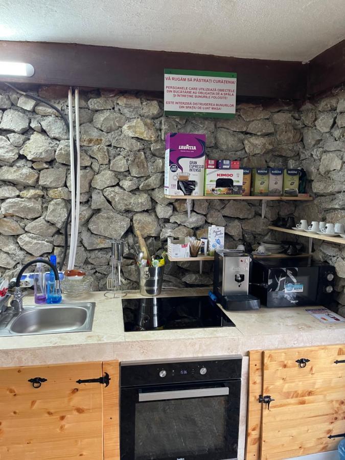 Вілла Caravans Park & Glamping Tents In The Vineyard Турда Екстер'єр фото