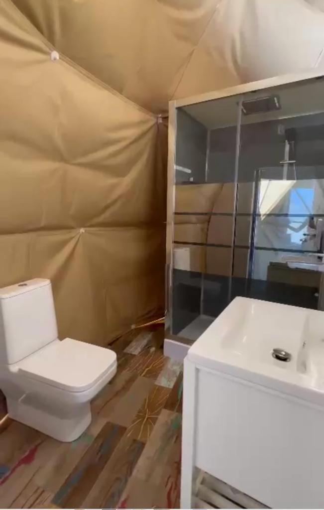 Вілла Caravans Park & Glamping Tents In The Vineyard Турда Екстер'єр фото